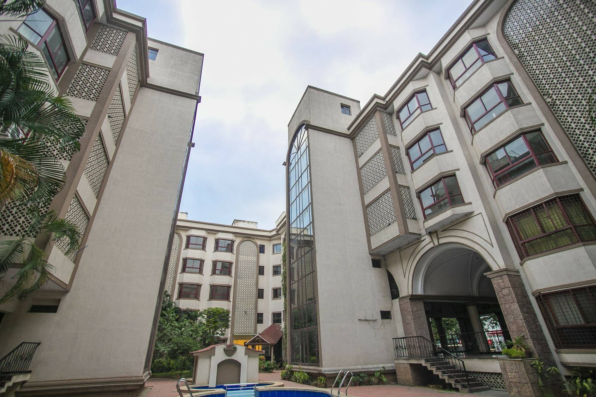 Collection O Premium Eden Au Lac Near Sri Someshwara Swami Temple Bangalore Exterior foto